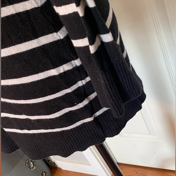 Black & White Striped Sweater Dress - Picture 4 of 7
